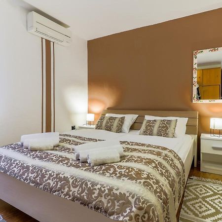 City Center 3 Bedroom Apartment 브르사르 외부 사진