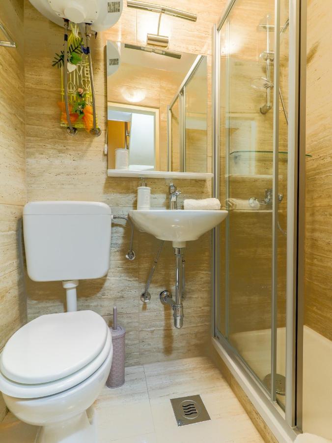 City Center 3 Bedroom Apartment 브르사르 외부 사진
